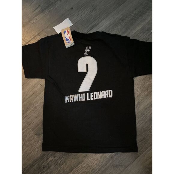 NEW Boys NBA San Antonio Spurs Kawhi Leonard Black Tee Shirt Size Medium 6-8 - Picture 1 of 4